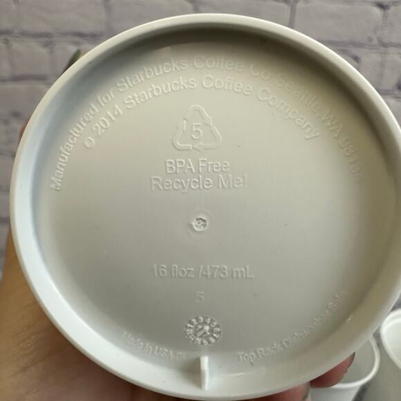 Set of 4 Starbucks Flourish White Green Plastic 16oz Reusable Coffee Cups - Picture 8 of 8